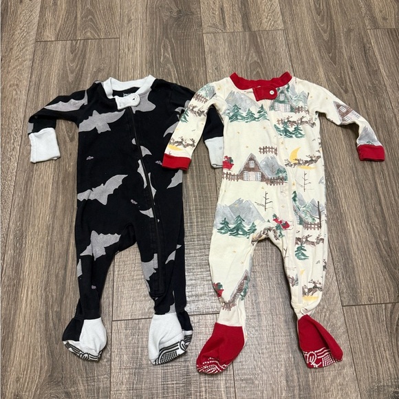 Burt’s Bees Baby Sleepers Footie Pajamas Halloween Christmas 0-6 Months - Picture 1 of 6